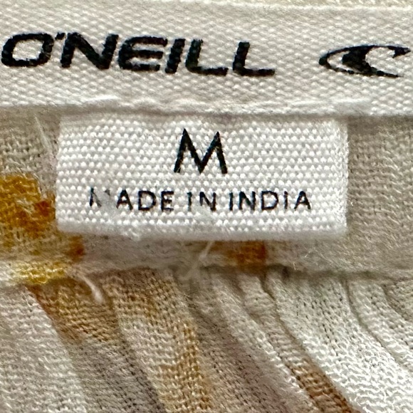 Designed by O'Neill!! NWT Floral Print, Ruffled Puff Sleeve Sundress Size Med. - Picture 4 of 7